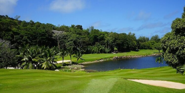 Golfplatz-Lemuria-Praslin-Seychellen-am-Luxushotel-Constance-Lemuria-12-Kopie-1-e1514555182388.thumb.jpg.df7add1243ce9754c2feab7b6e940c1b.jpg